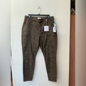 Pistola Camo Jean, NWT